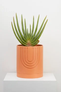 Capra Large Etch Planter, Desert